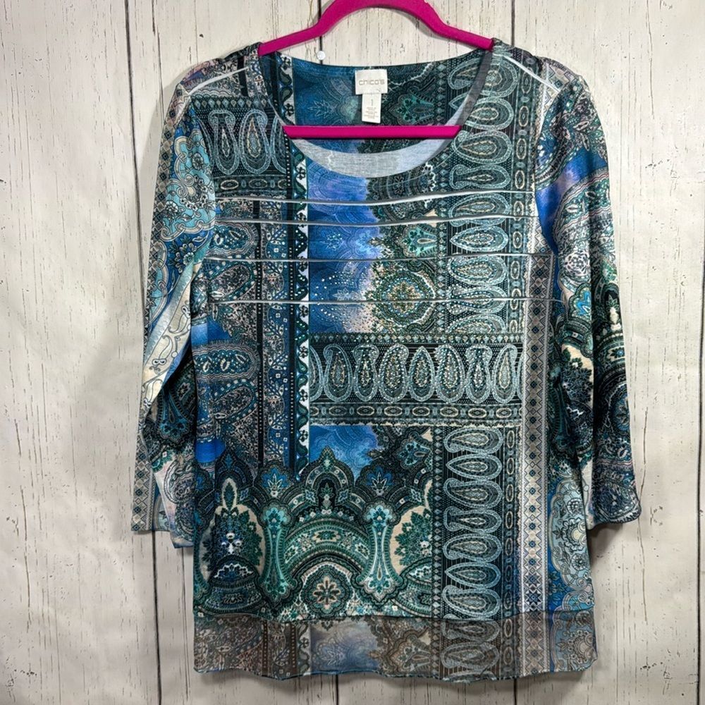 Chicos Womens Paisley Tiered Stretch 3/4 Sleeve Blue Sparkling Detail Top Tee